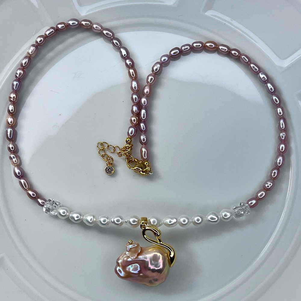 Handmade Freshwater 🍭 Pink Pearl Metallic Flameball Pearl Swan 🦢 Necklace